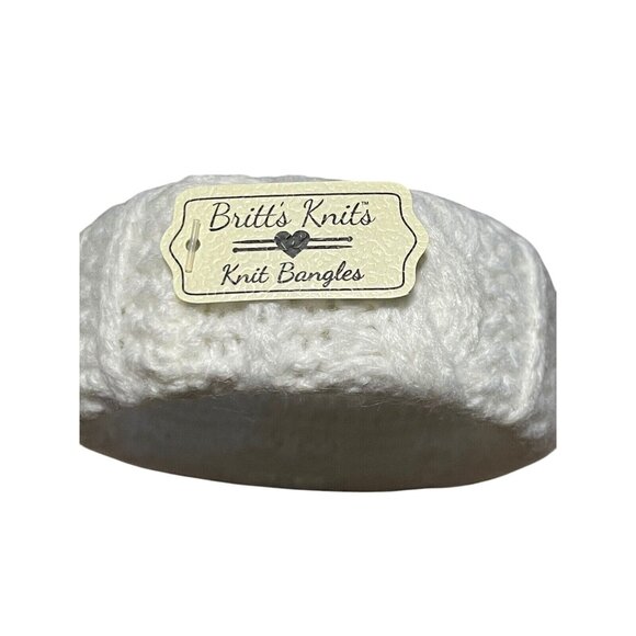 Britt's Knit Bangle Bracelet White cable knit NEW - Picture 3 of 4